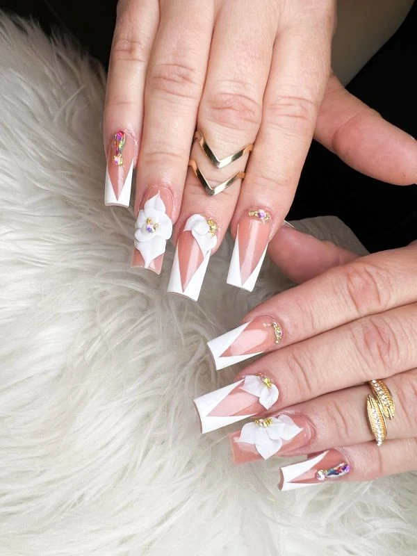 AQ Nail Spa Hampton